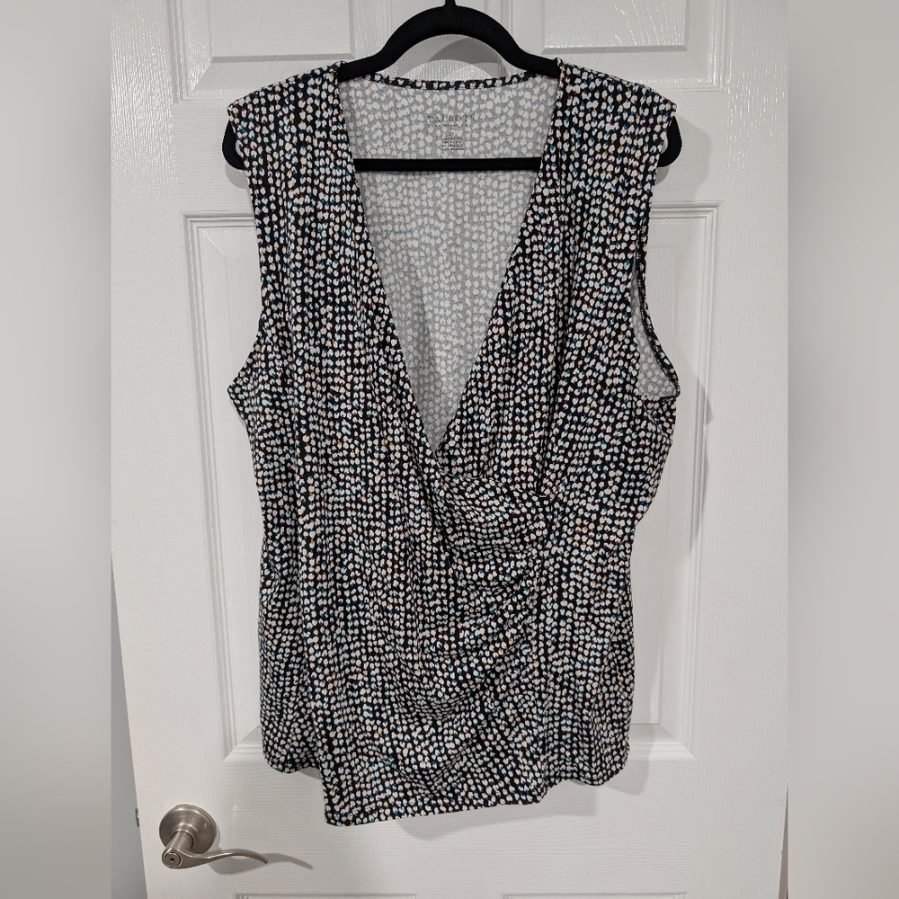 Talbots Woman Black and White Asymmetrical Fitted Blouse in Size 2X